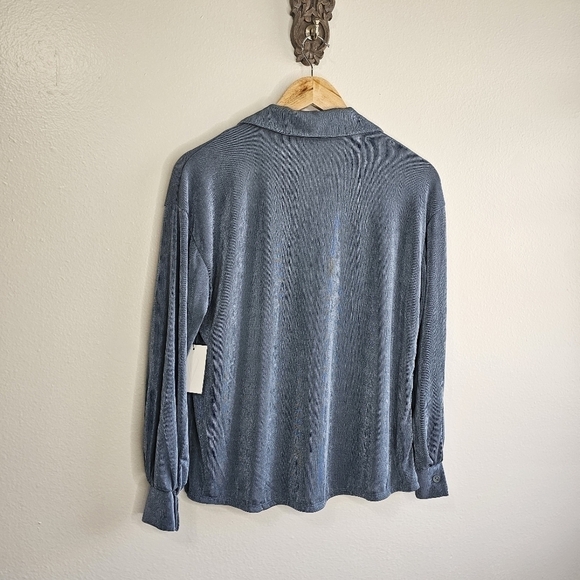 Blue long sleeve knit stretch button collared top - Picture 7 of 9